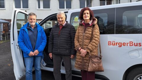 Bürgerbus mit Gästen